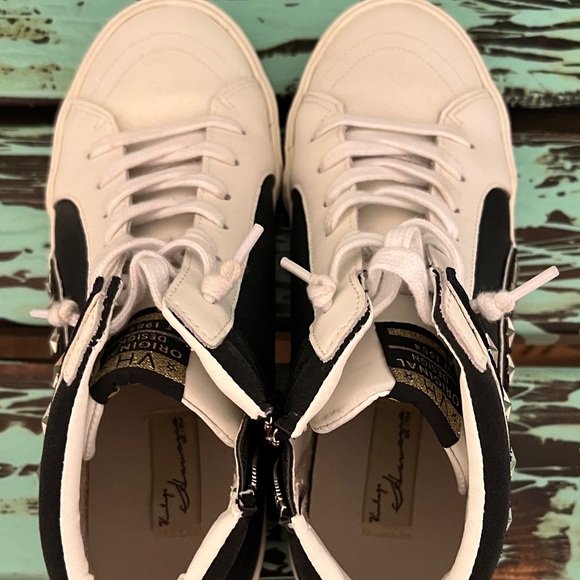 Vintage Havana Black and Cream High-Top Sneakers - Picture 5 of 7